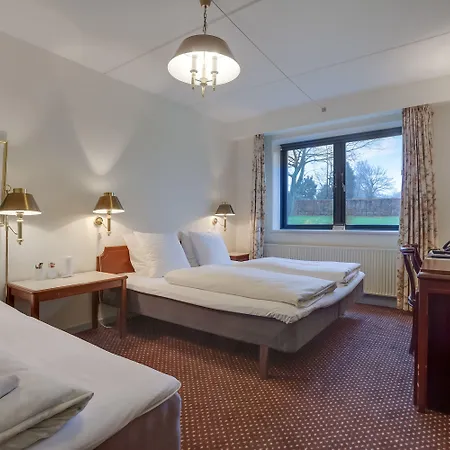 Otel Kryb I Ly